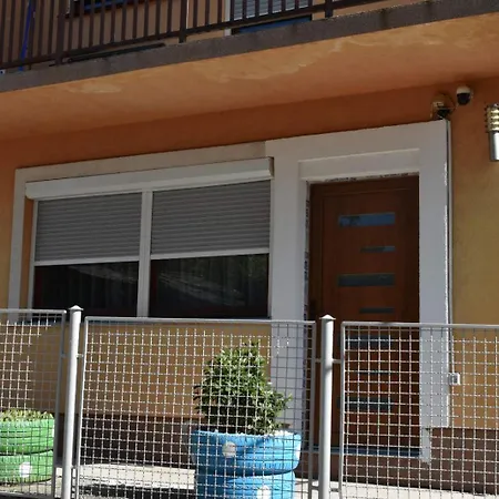 Mensa Apartman *